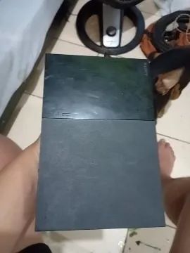 Playstation 2 sem controle e com só o PlayStation