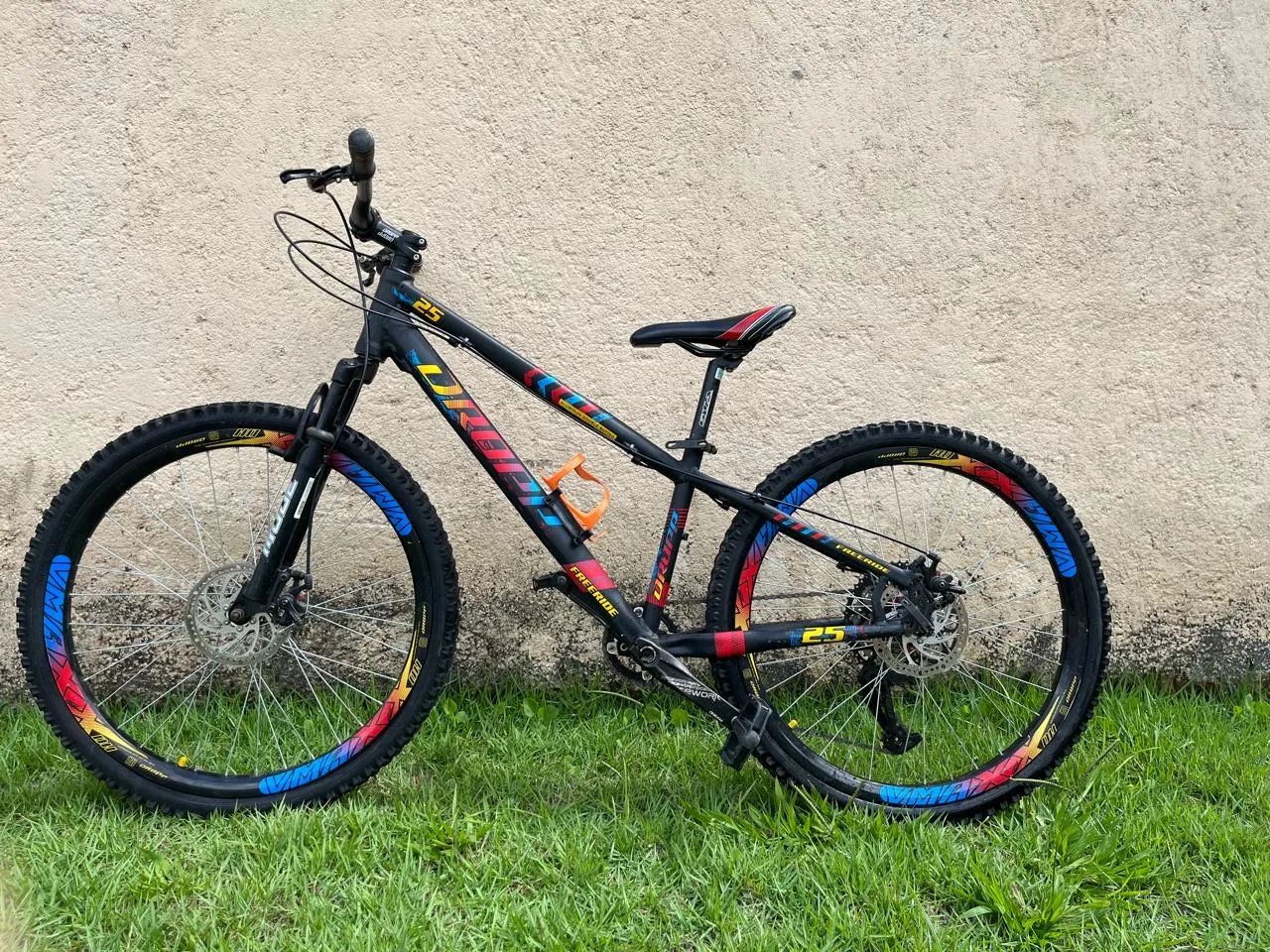 Bicicleta Freeride 10 marchas em bom estado - Foto 3