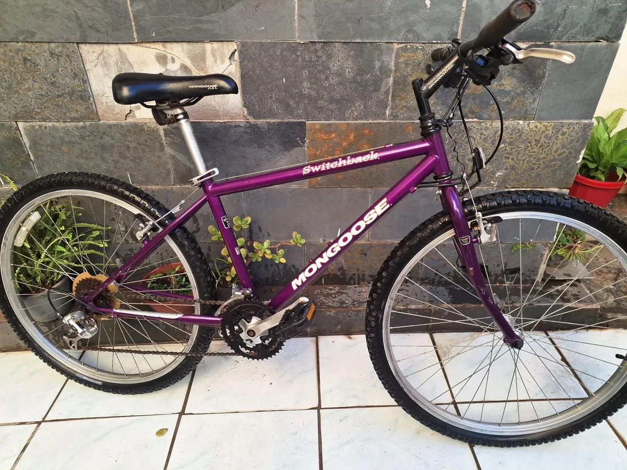 Bicicleta Mongoose switcback Tam.13.5 Aro 26 - Foto 5