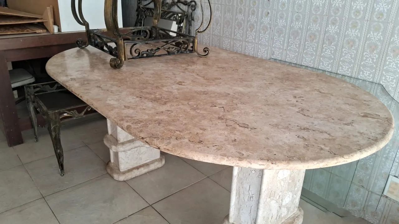 Mesa toda trabalhada em mármore Bege Bahia - Foto 2