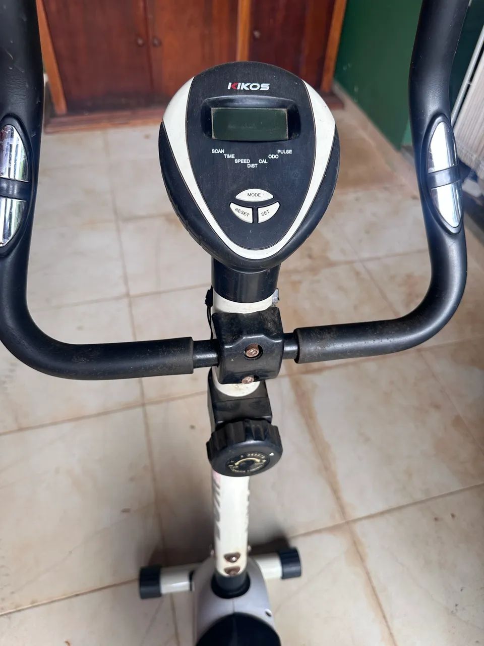 Bicicleta Ergométrica KIKOS KV 3.1 - Foto 4