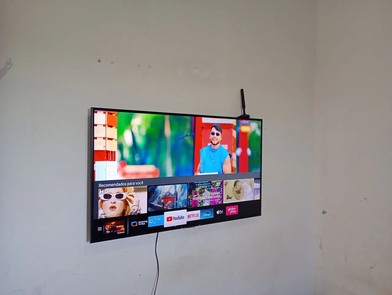 Tv smart 4k Samsung Crystal 55 polegadas Alexa wi-fi bluetooth novinha 