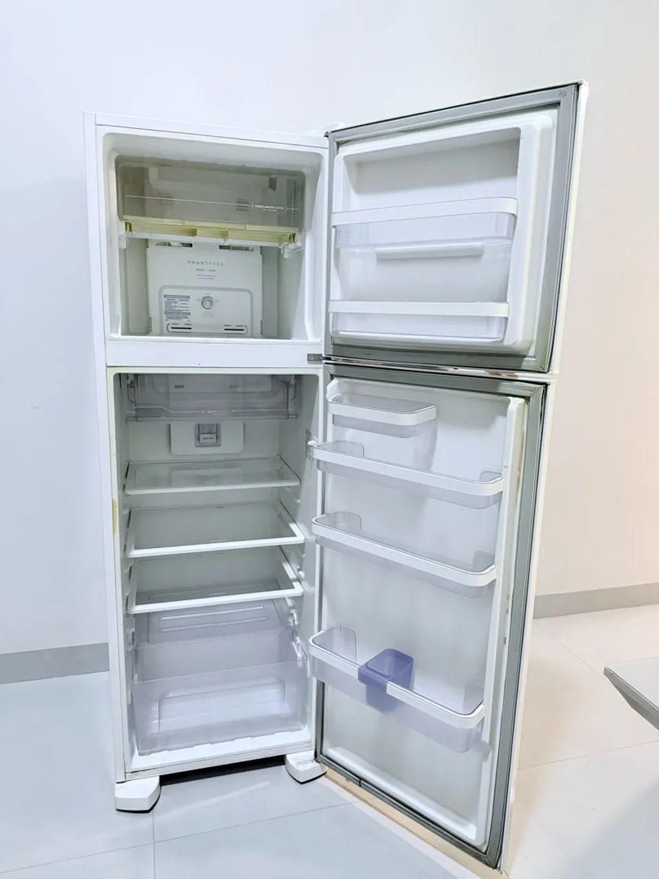 Geladeira Electrolux FrostFree  - Foto 2