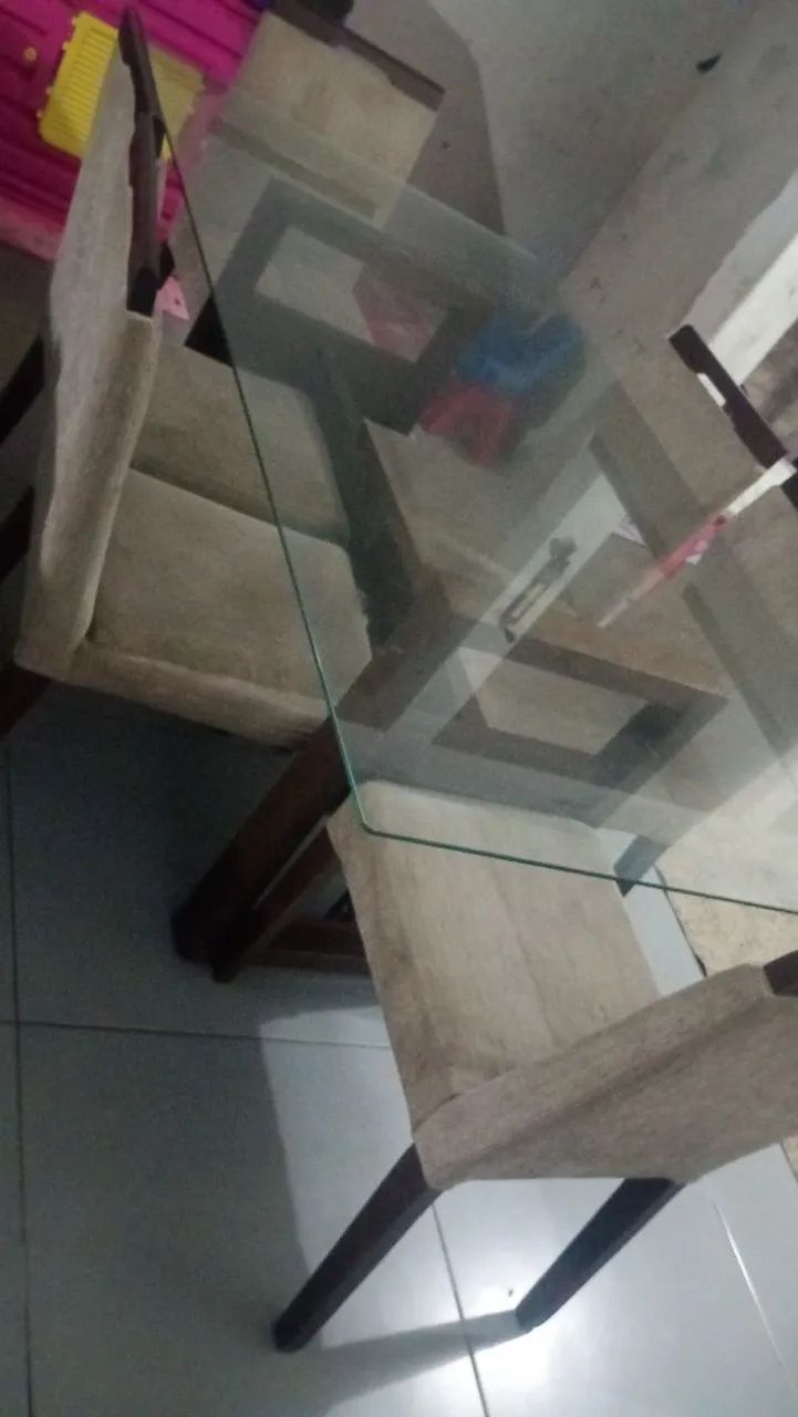 Mesa 6 cadeiras estofadas