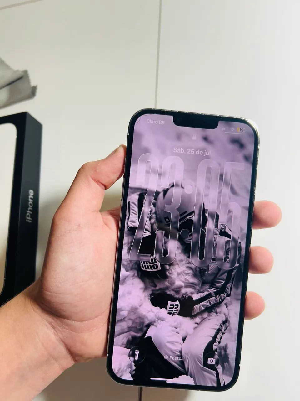 Iphone 13 Pro max - Impecável com Caixa - Foto 4