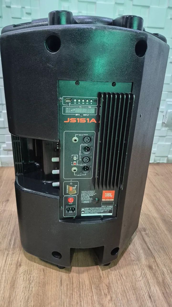 Vendo caixa JBL 15 modelo JS151A - Foto 2