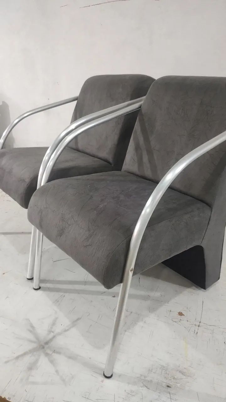 Poltrona decorativa braços de alumínio redondo  - Foto 5