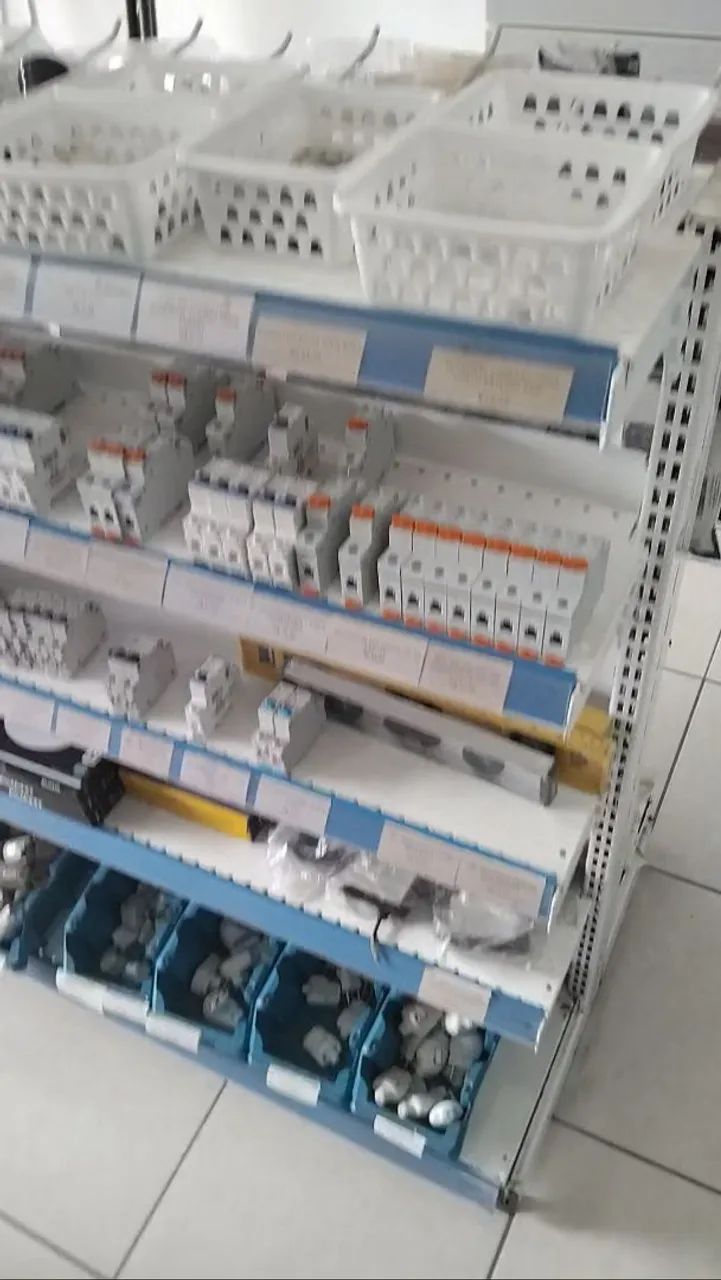 Vendo 2 Gôndolas - R$ 1.000,00  - Foto 2