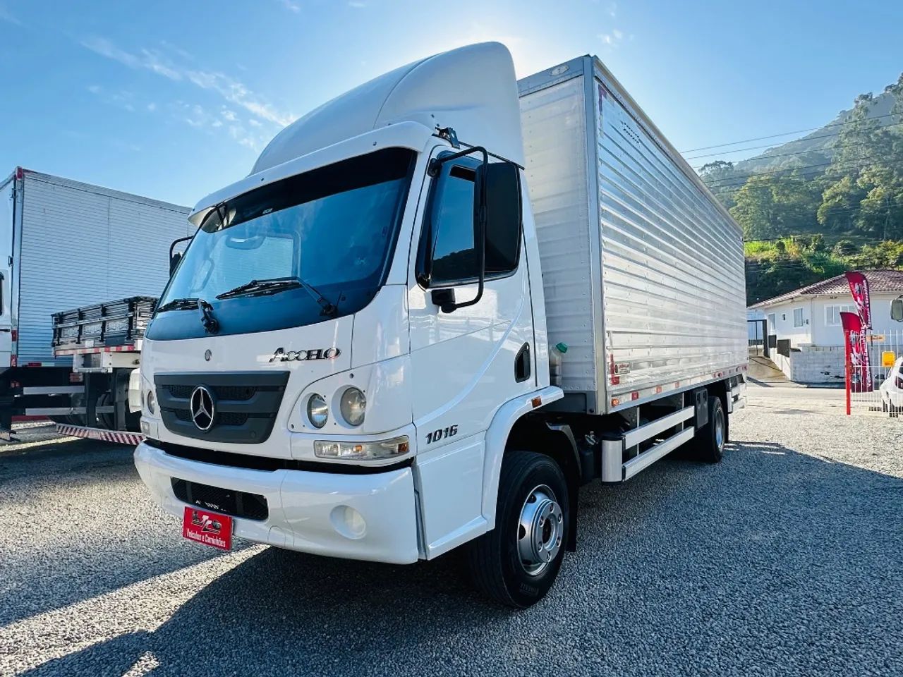 MB Accelo 1016 BAÚ 6,40m - Foto 4