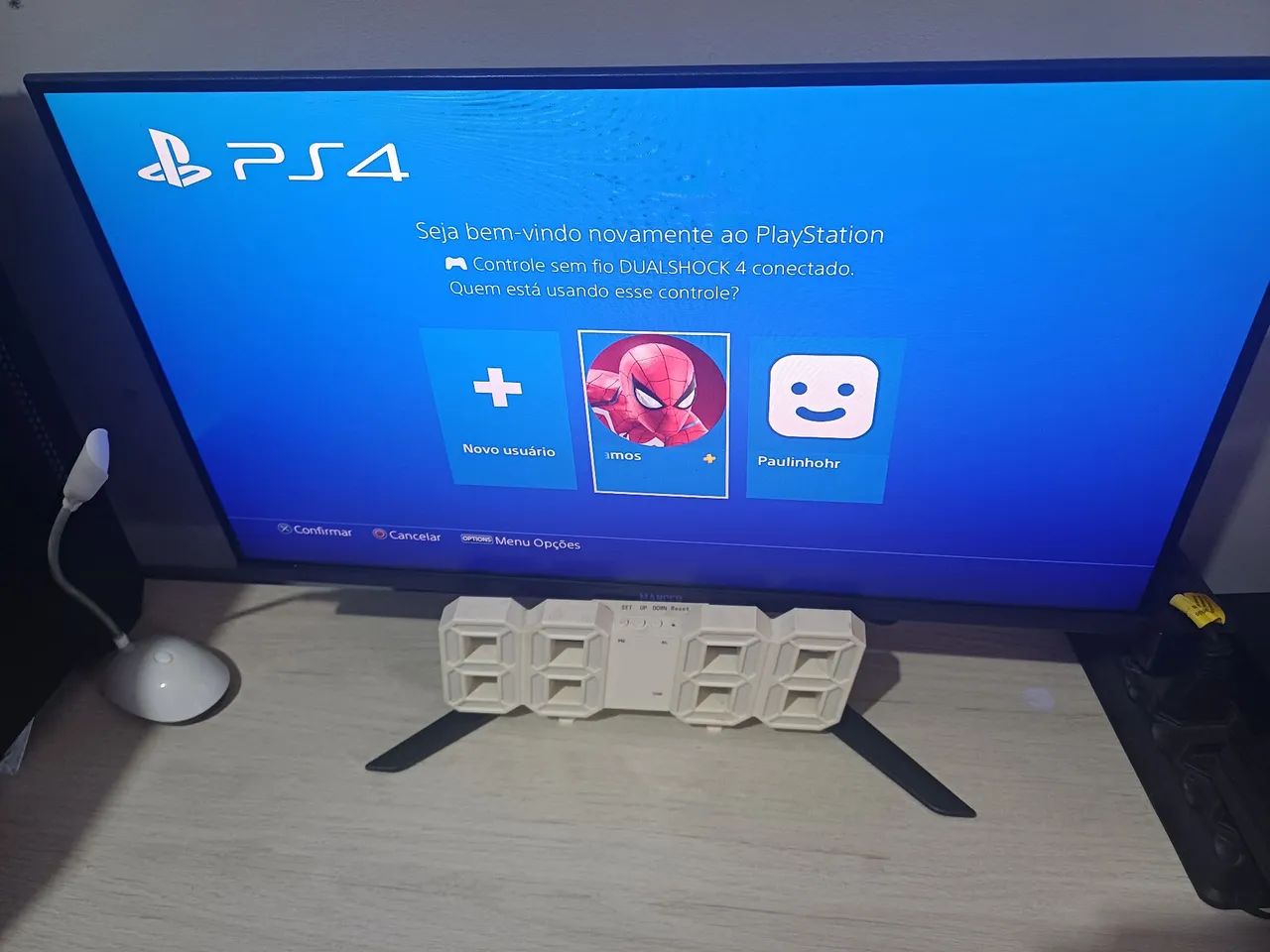 ps4 fat e dois controles