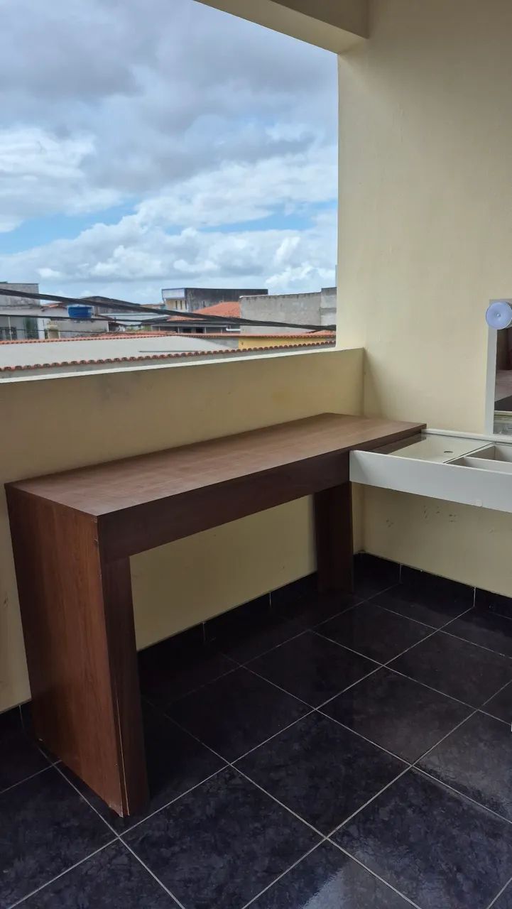 Escrivaninha/penteadeira 