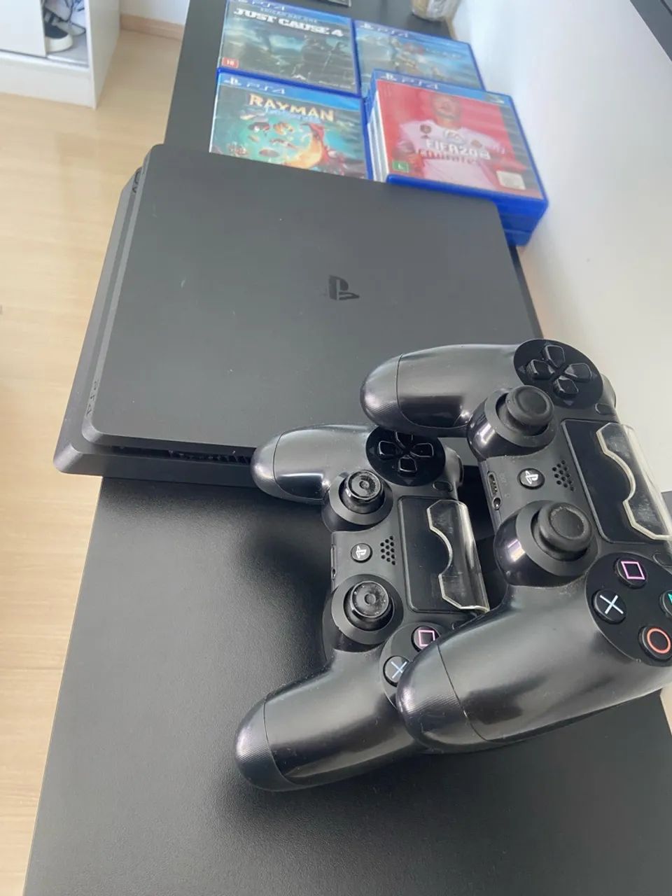 Ps4 Slim 1Tb 2 Controles e Jogos