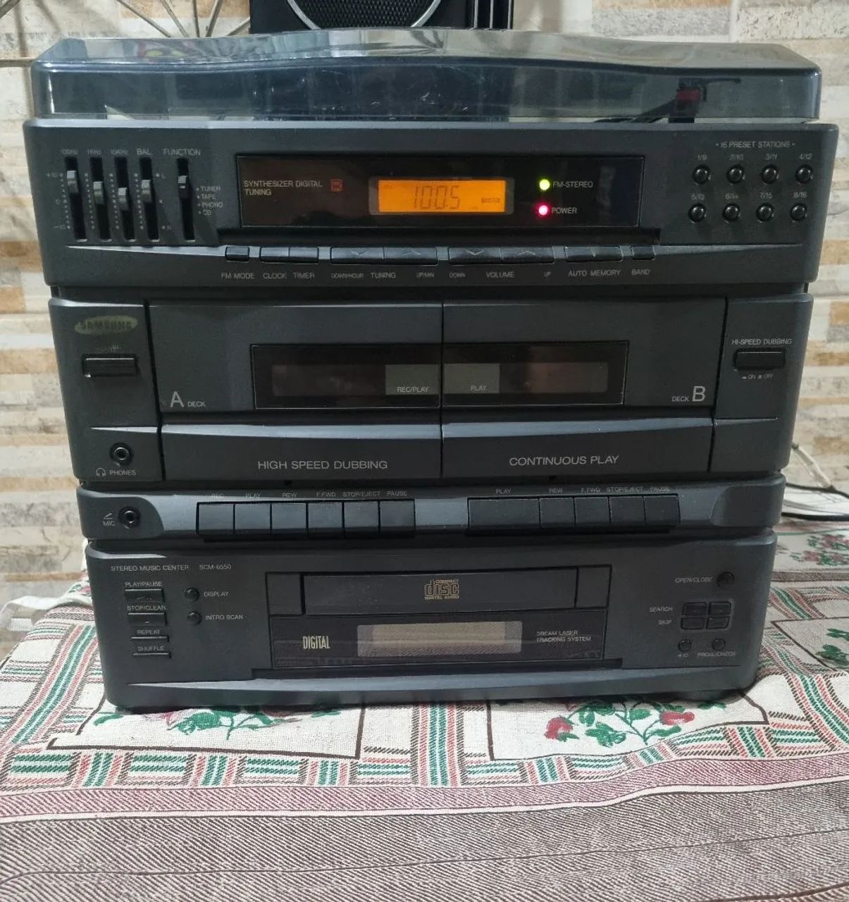 Monitor de áudio Roland CM30 - Aparelhos de Som - São Vicente