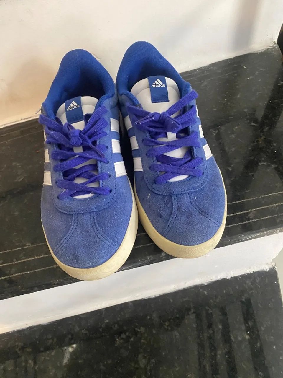 Tênis adidas 