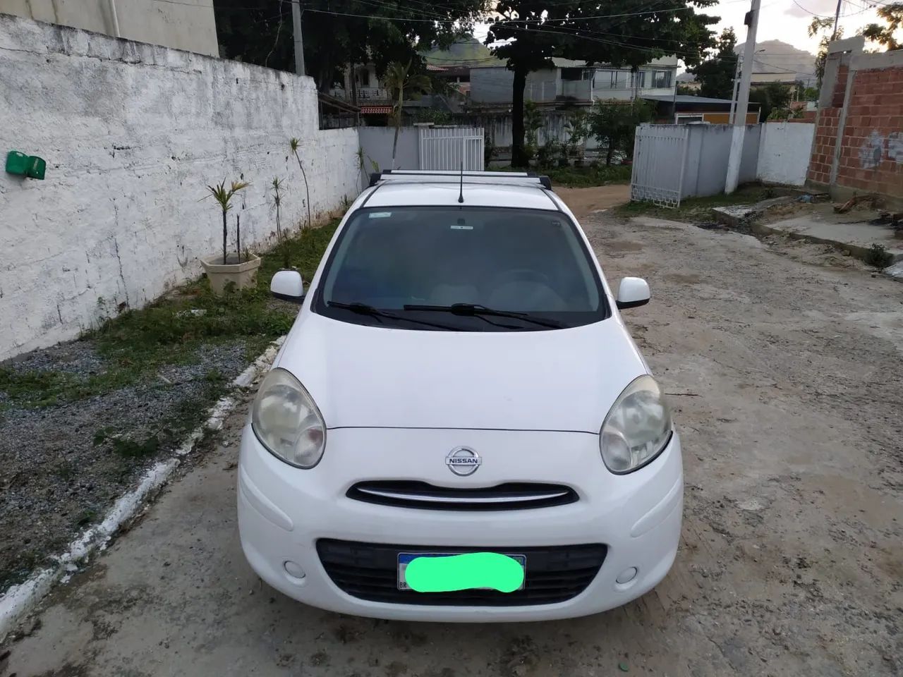 Nissan March 2012
