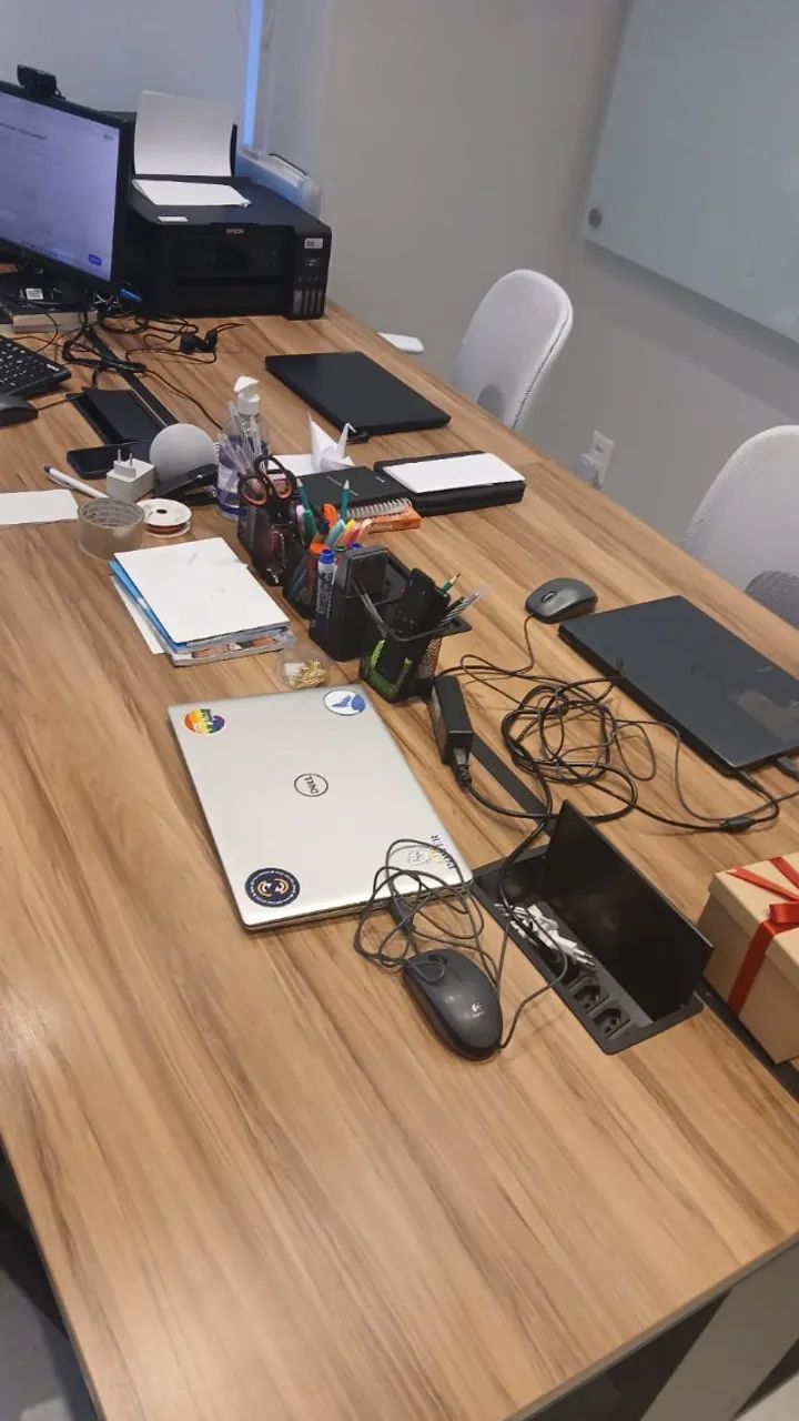 Mesa de Reunião - Foto 4