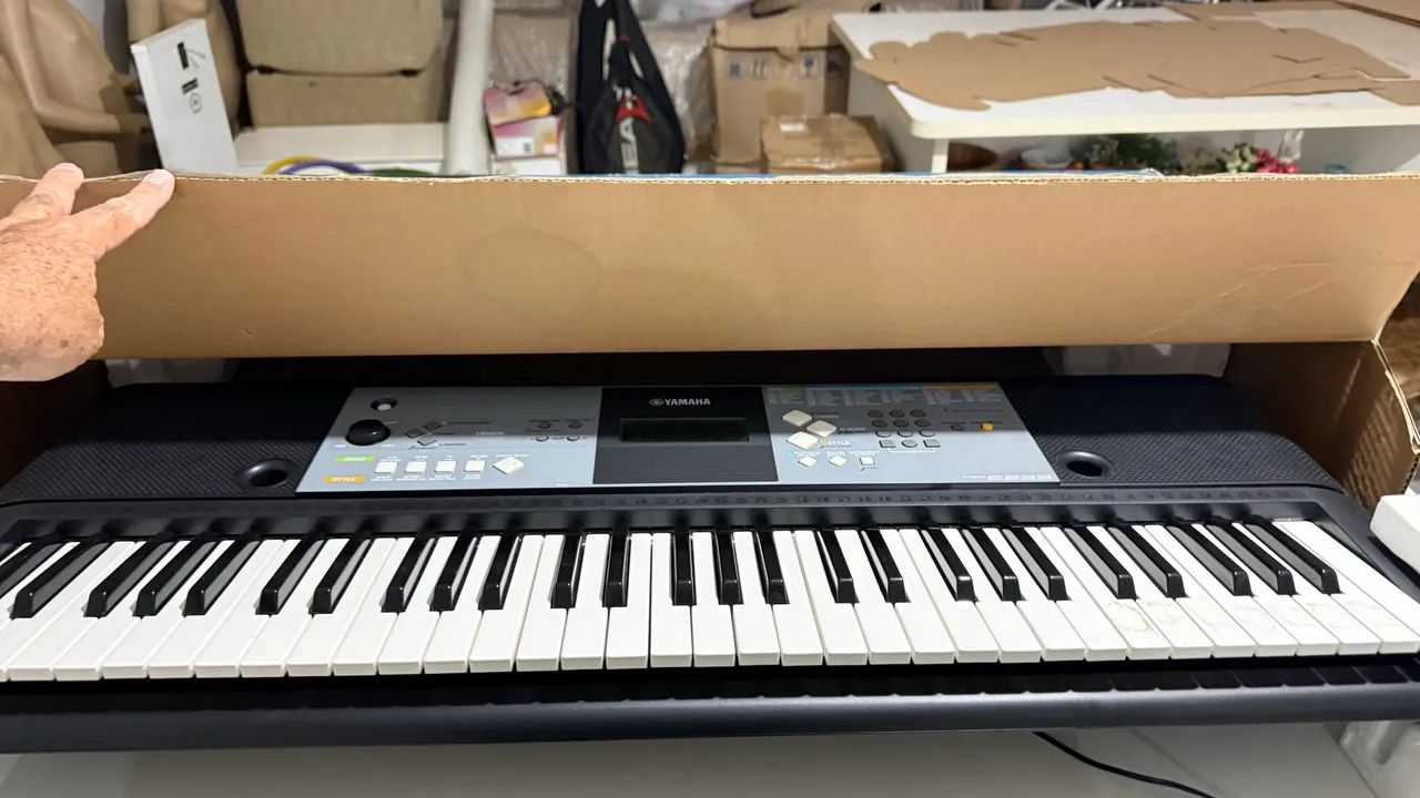 Teclado Yamaha PSR E233 - Foto 2