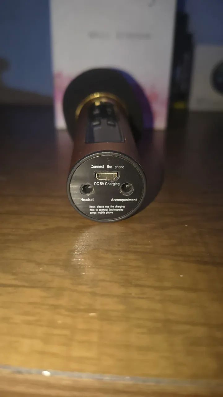 Microfone Karaokê recarregável  - Foto 3