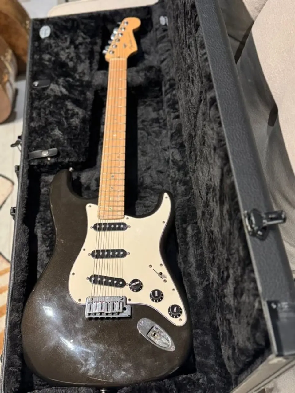 guitarra fender american deluxe stratocaster