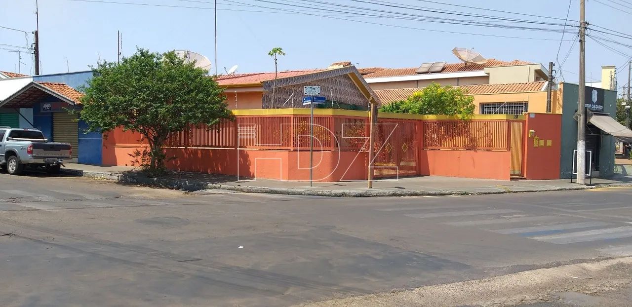 Casa +Salão Comercial praticamente Centro - Foto 3