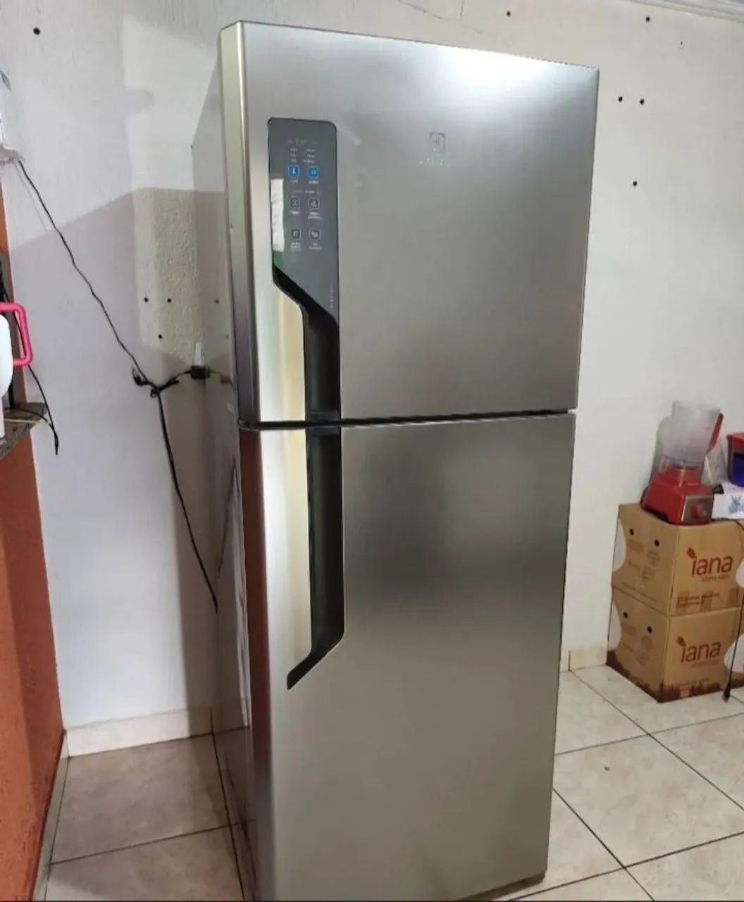 Geladeira Electrolux com defeito 