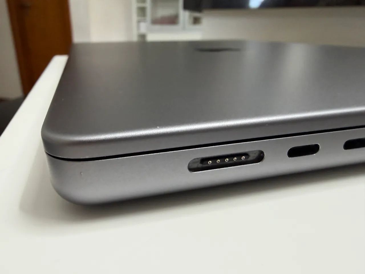 MacBook Pro 16,2 M2 Max 32GB (2023) - Excelente estado, com caixa