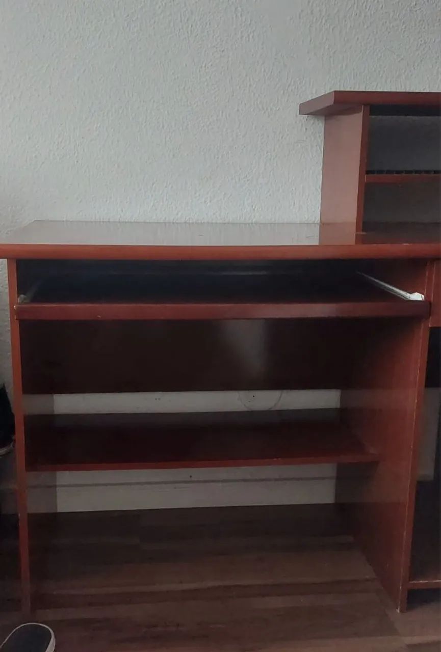 Mesa de escritório de madeira usada - Foto 3