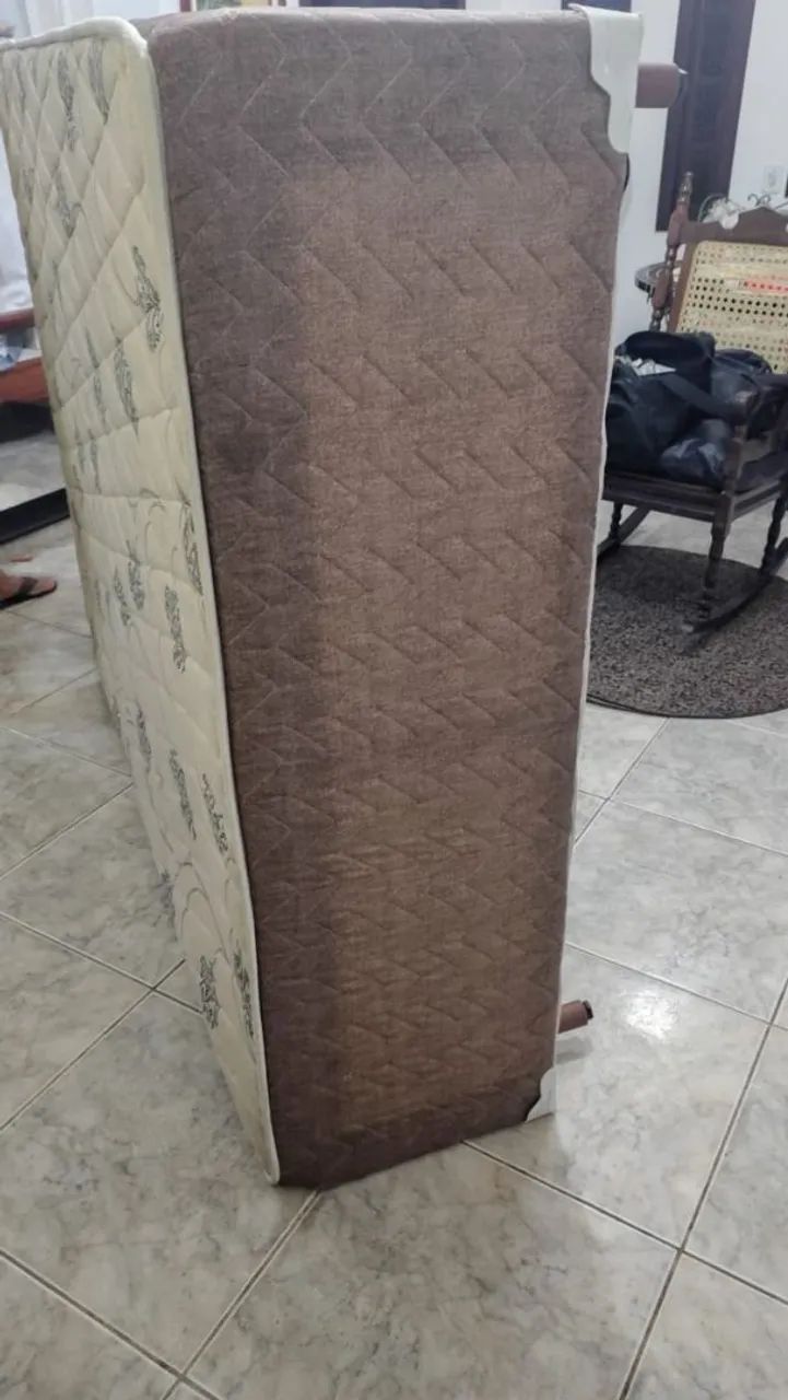 Excelente cama casal com colchão  - Foto 4