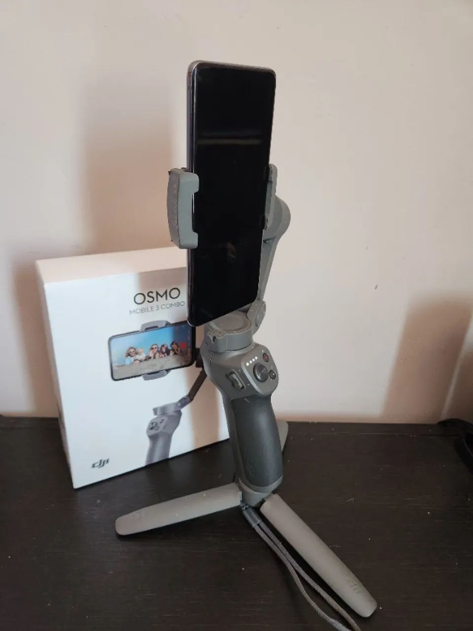 Estabilizador DJI Osmo Mobile 3 Combo - Foto 2