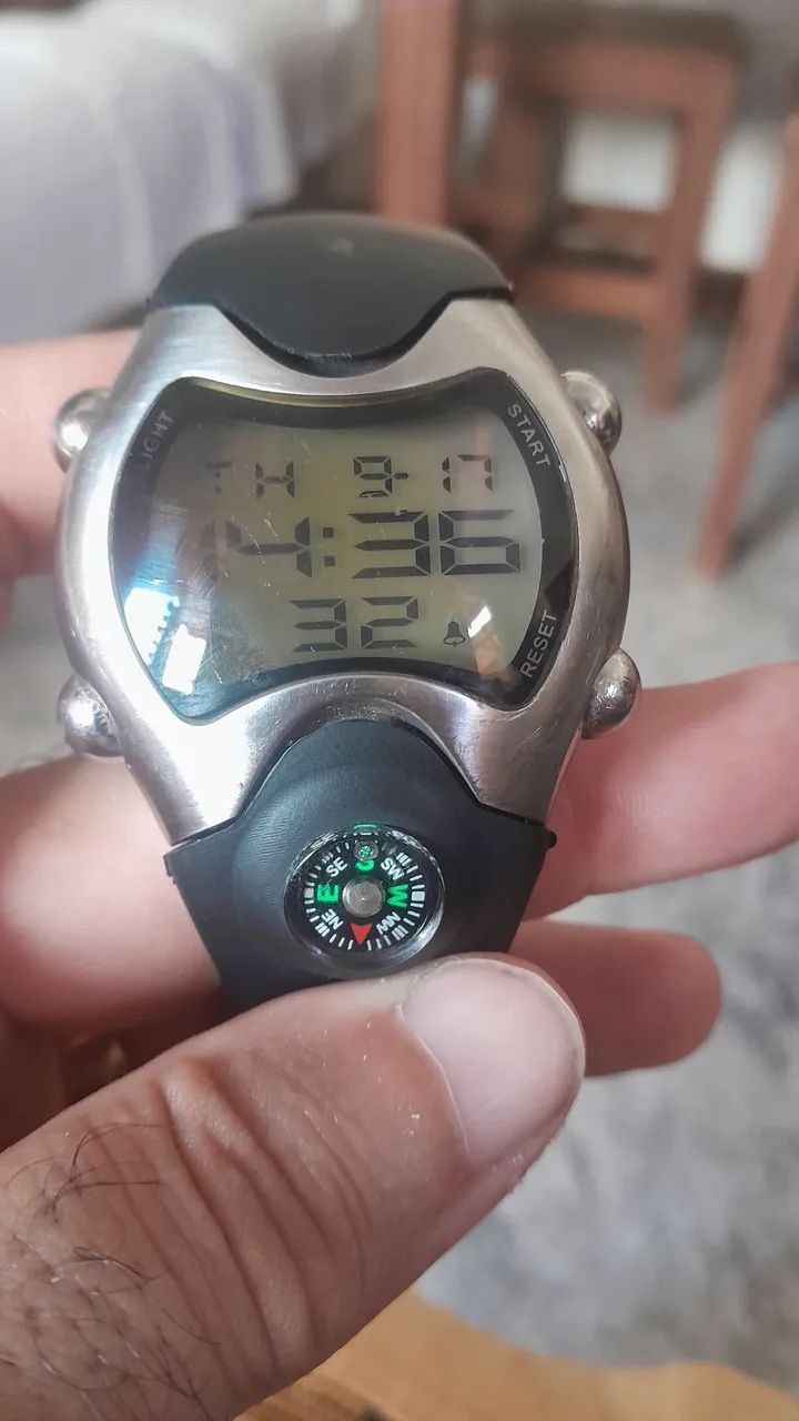Relógio technos 