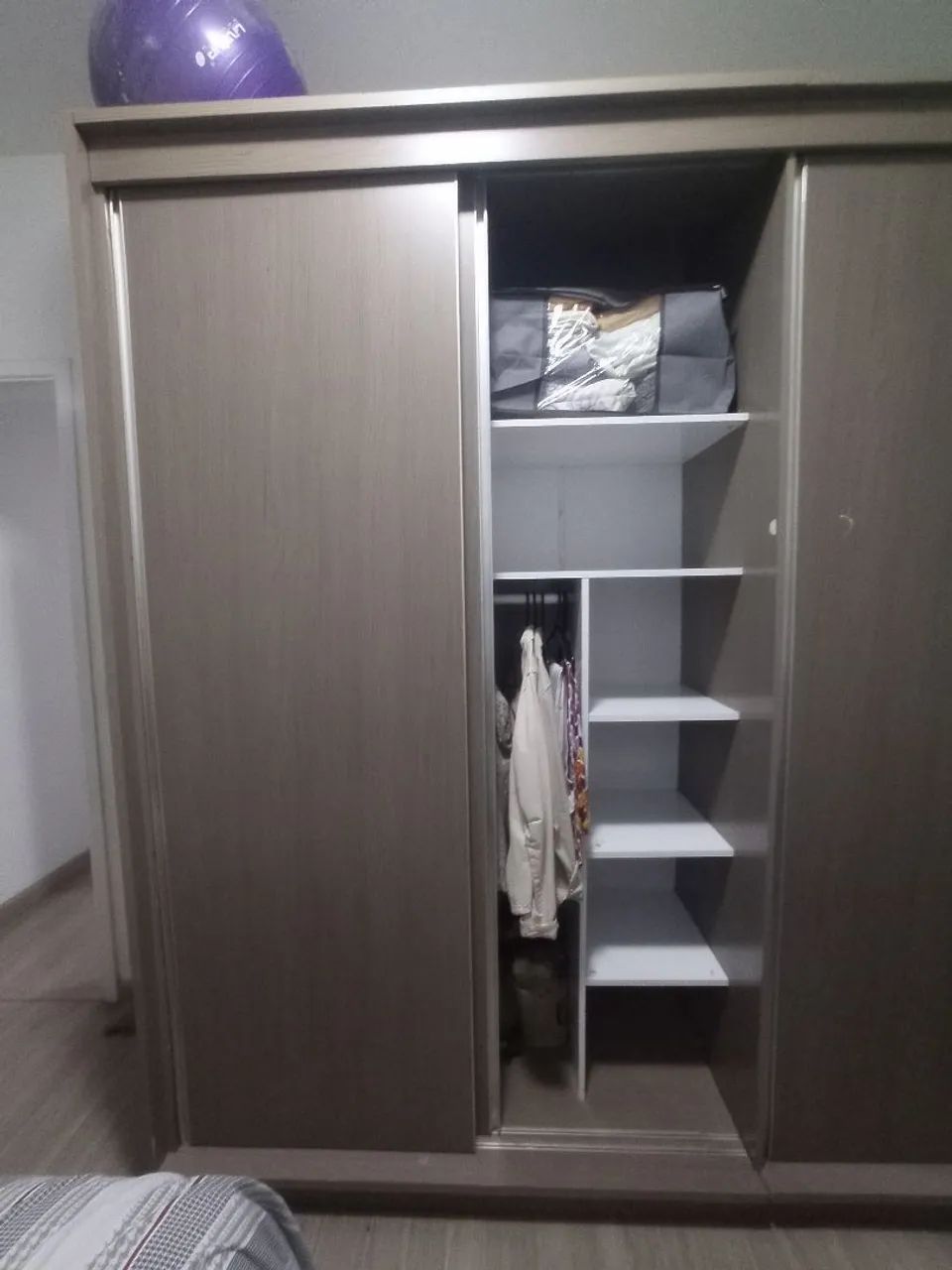 Guarda-roupas Grande - Foto 2