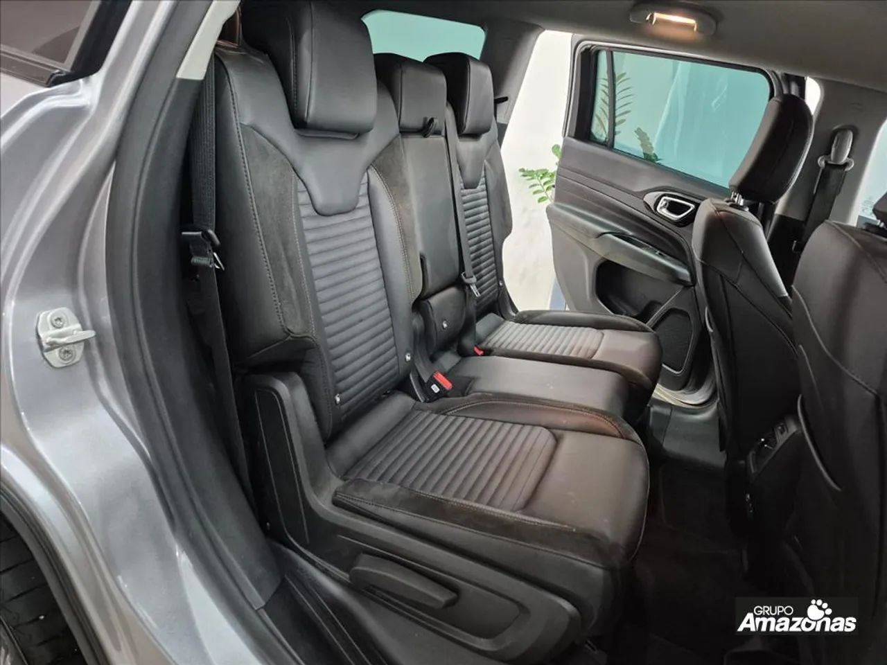 Jeep Commander Limited T270 1.3 TB Flex Aut., foto 16 de 20