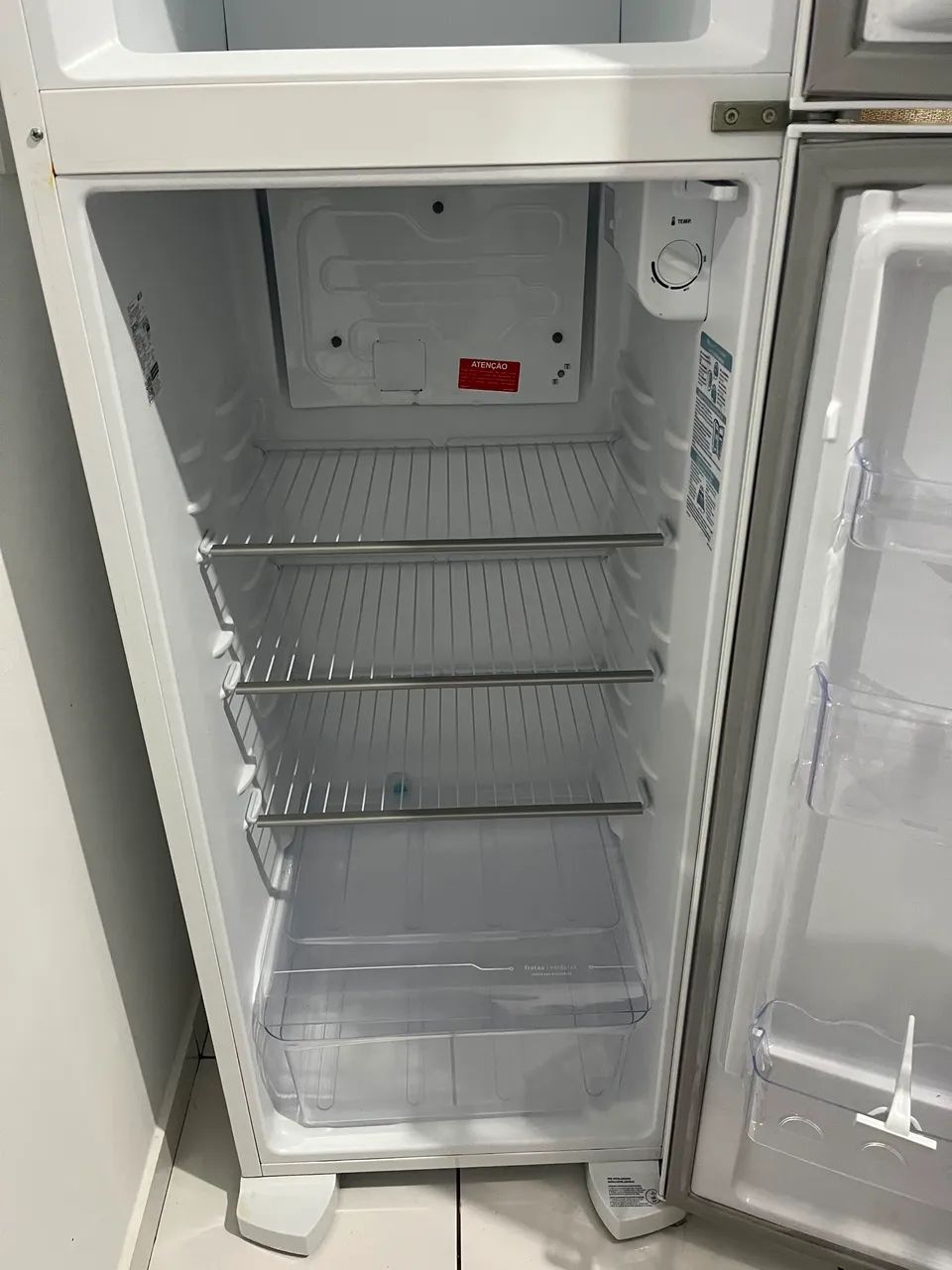 Vendo geladeira 
