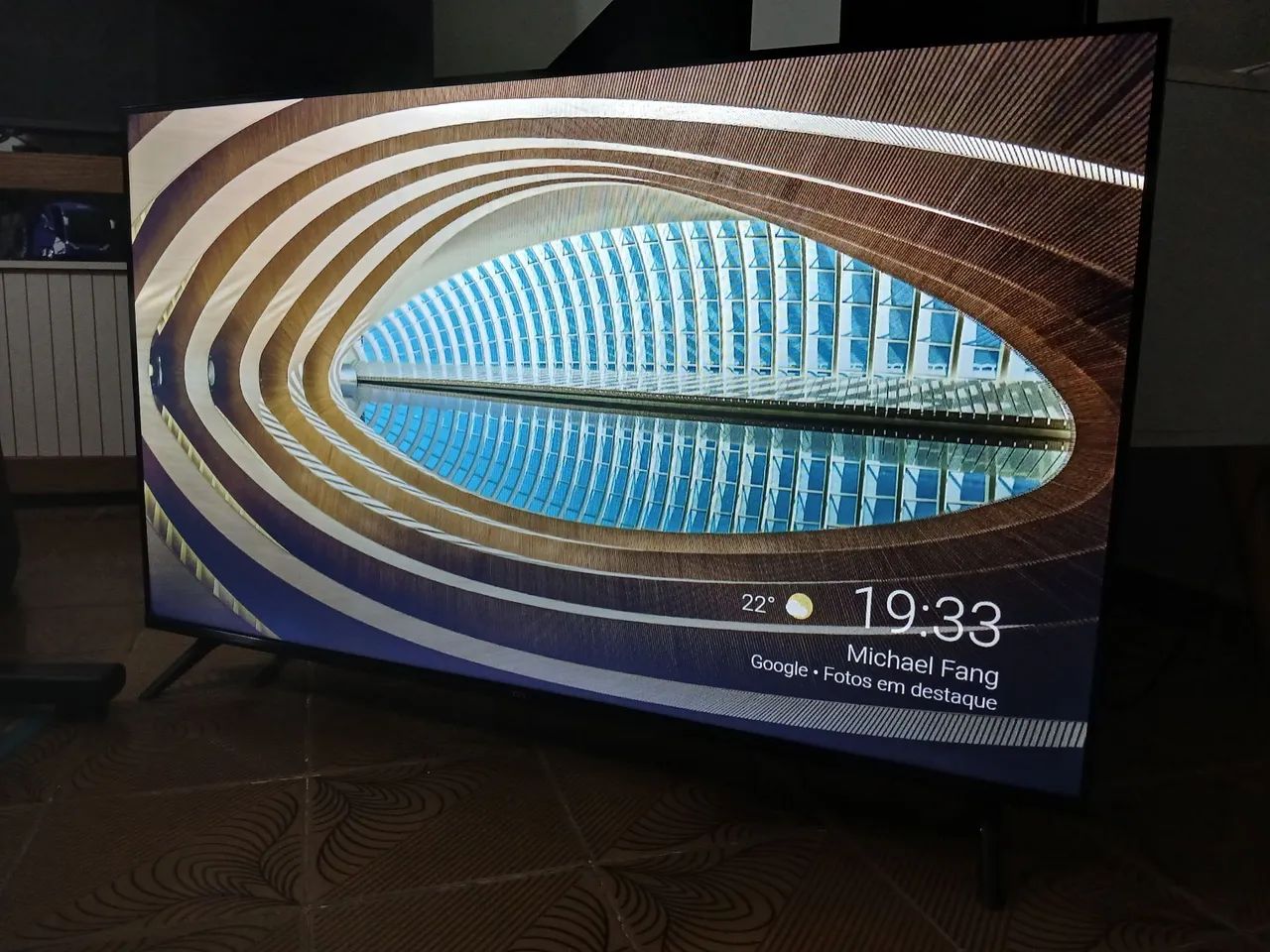 Tv Smart 43 Android Bluetooth comando VoZ DESIGN infinito Tela  - Foto 4