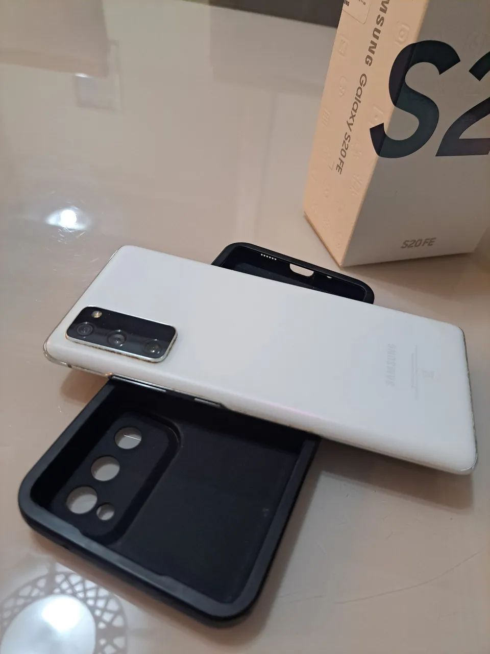 Vendo celular Samsung Galaxy S20 fe 128g - Foto 3