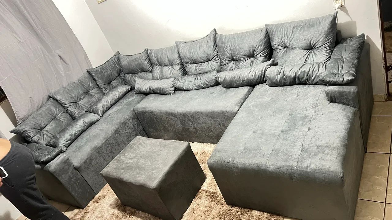 Vendo sofá lindo R$1.500 65581376859777124