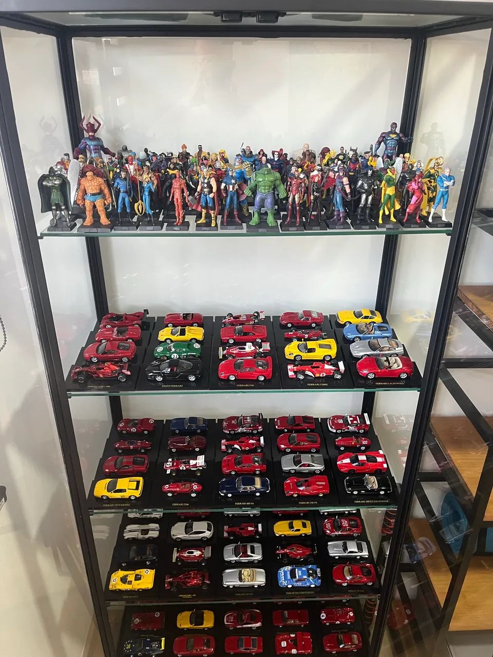 Ferrari Collection + Marvel Figurines + Cristaleira - Foto 5