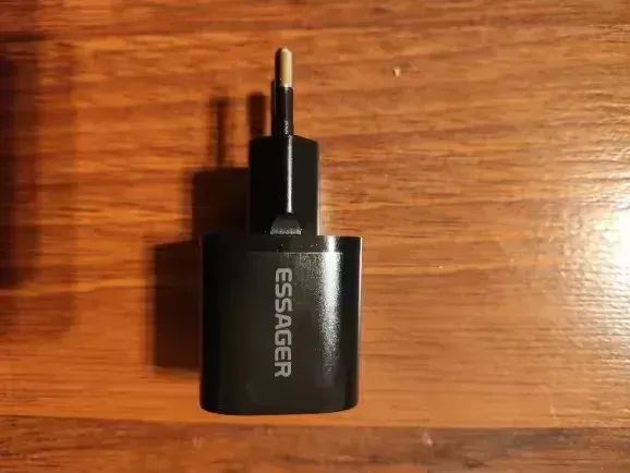 Carregador Essager GaN 20W USB-C + USB Carga Rápida - Foto 2