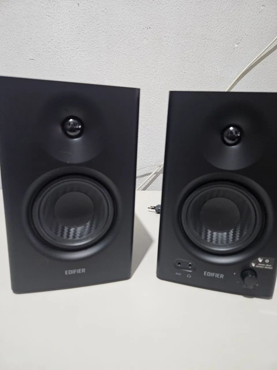 Monitores Edifier Mr4 