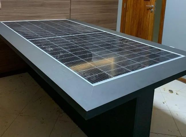 Mesa de placa solar 
