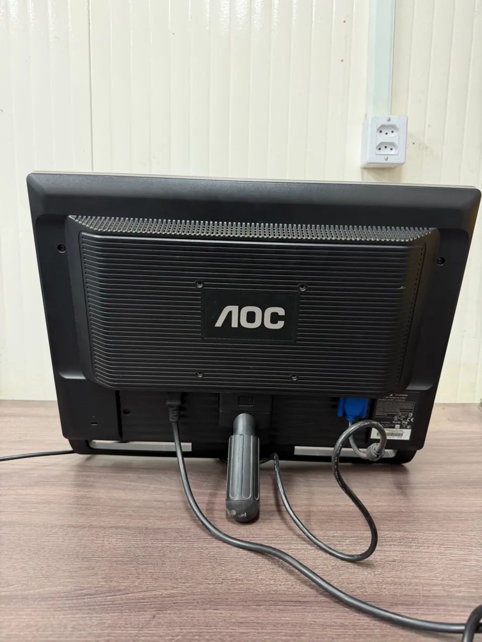 Monitor AOC 19? LCD 913Fw Widescreen VGA com base - Foto 4