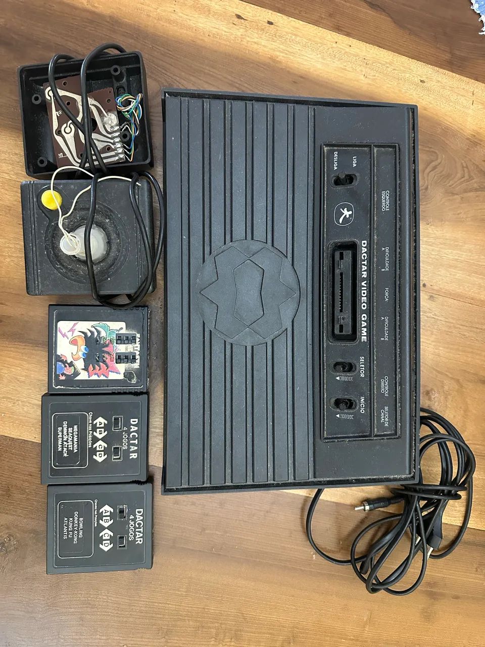 Atari Original com Cartuchos 