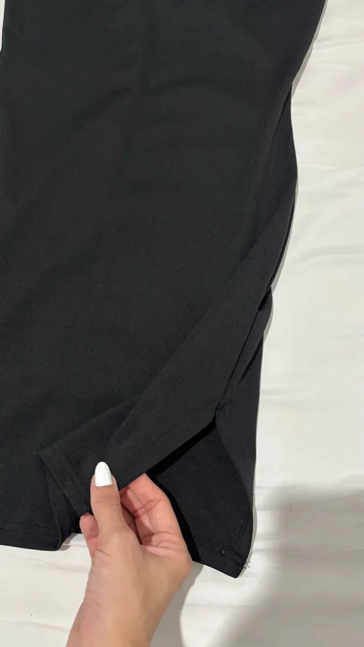 Vestido Preto de Alcinha com Fenda - Foto 2