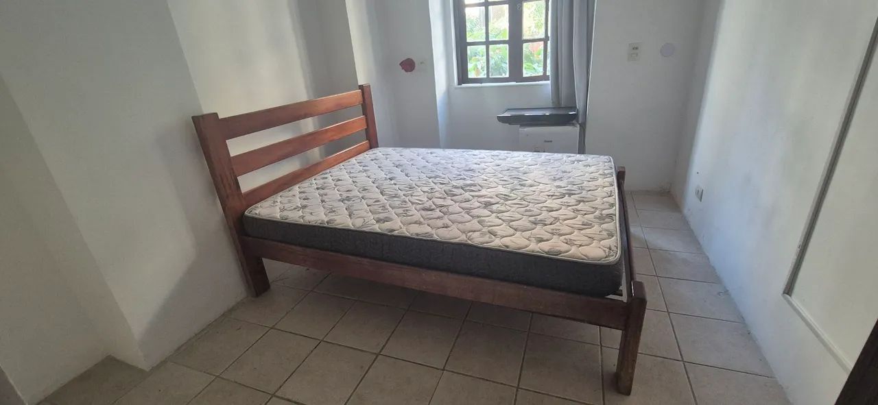 Cama de Casal madeira maciça 