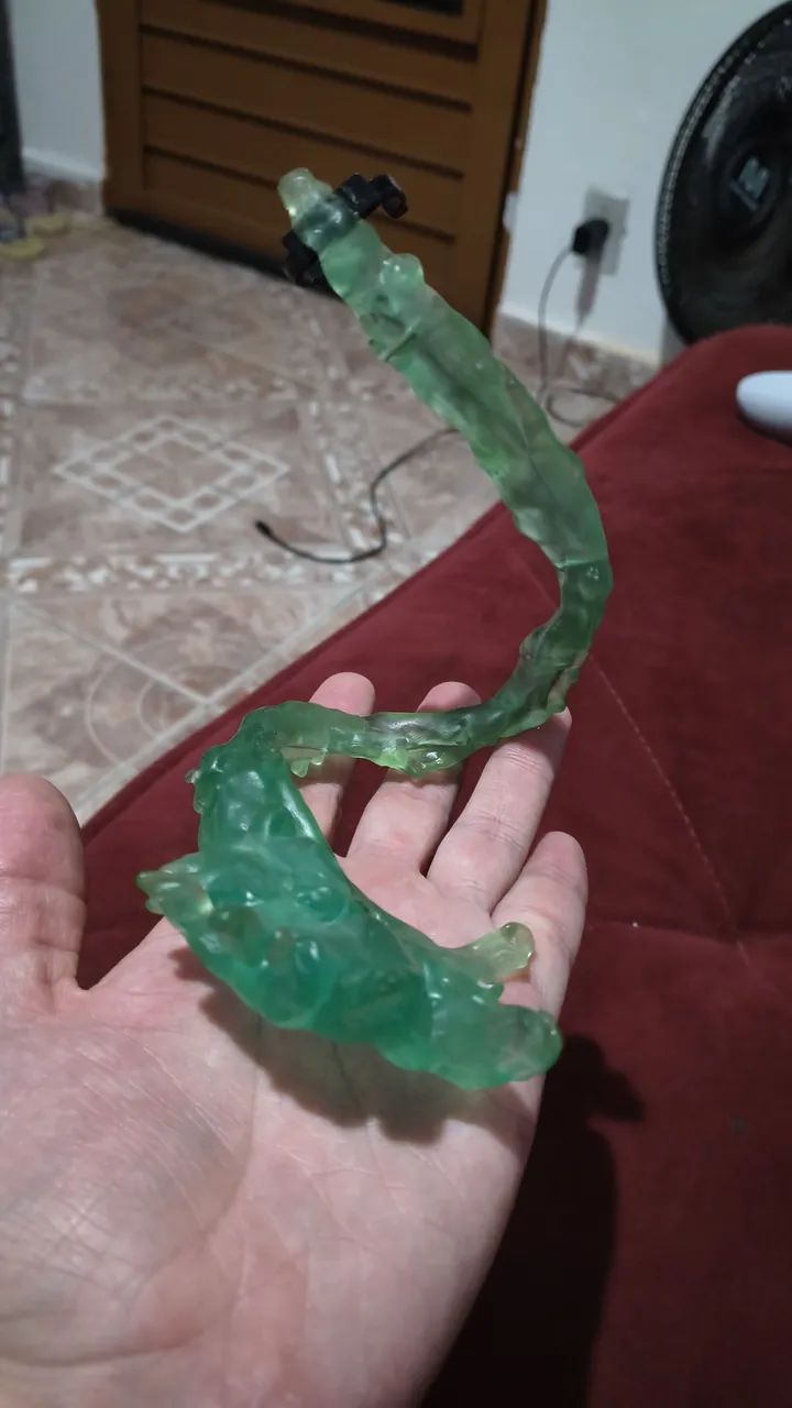 Fumaça Verde articulada com arame interno.