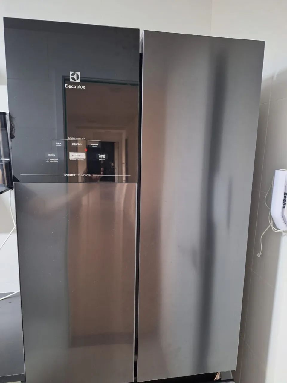 Geladeira Electrolux Frost Free Inverter 480L Efficient AutoSense 3 Portas Black Inox  - Foto 3