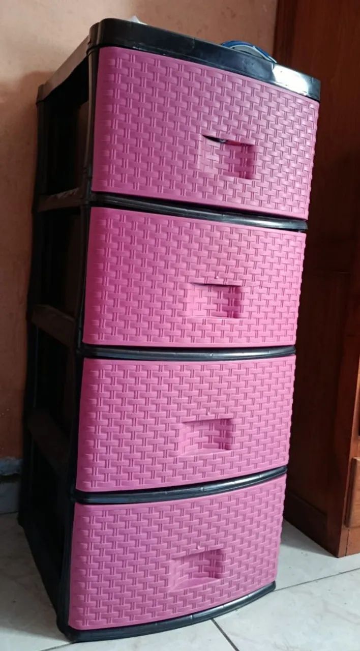 Vende um gaveteiro