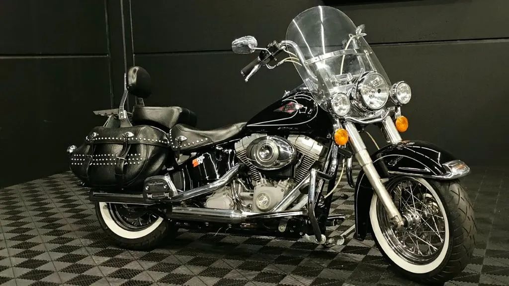HERITAGE SOFTAIL CLASSIC FLSTC 2009 Preta - Foto 4