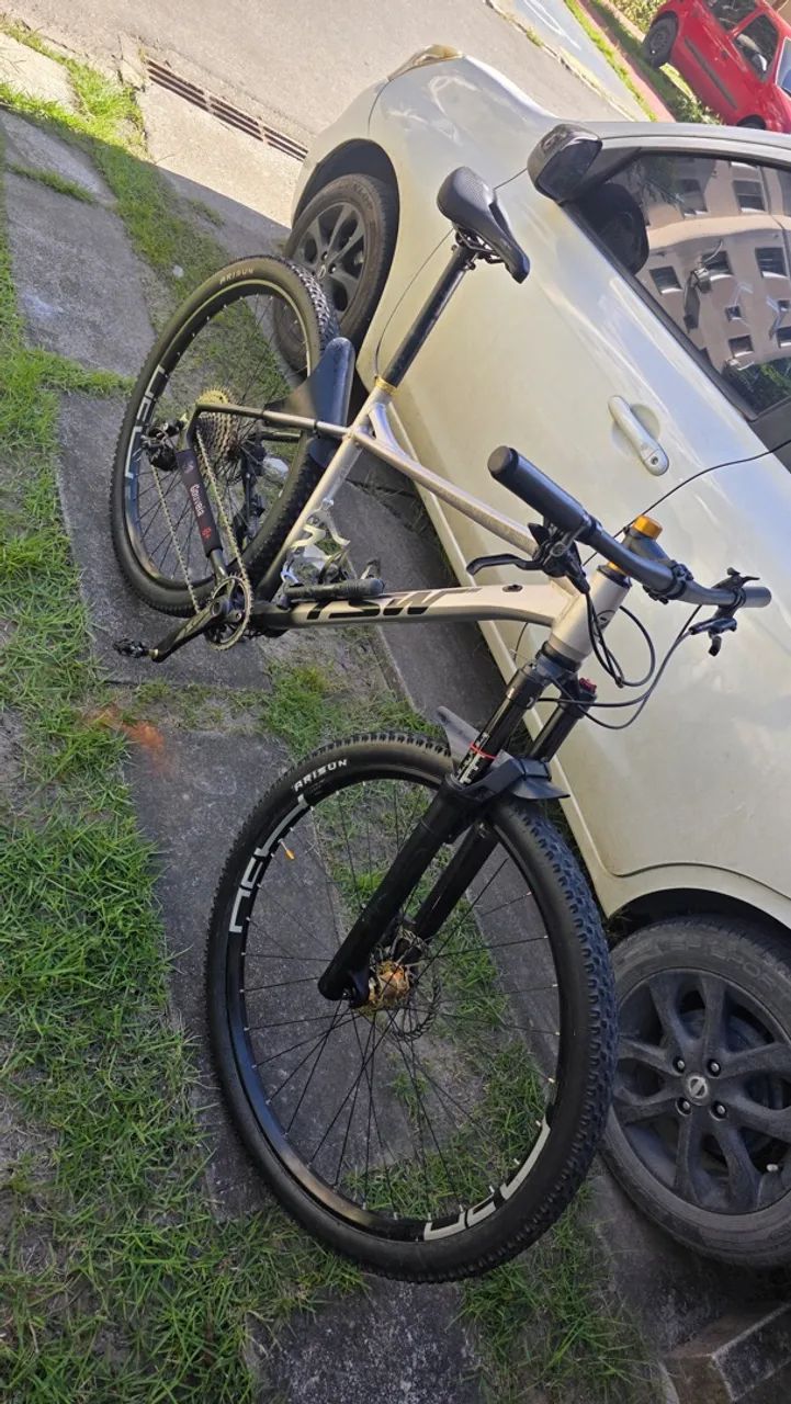 Bicicleta TSW aro 29 tamanho 19 12v