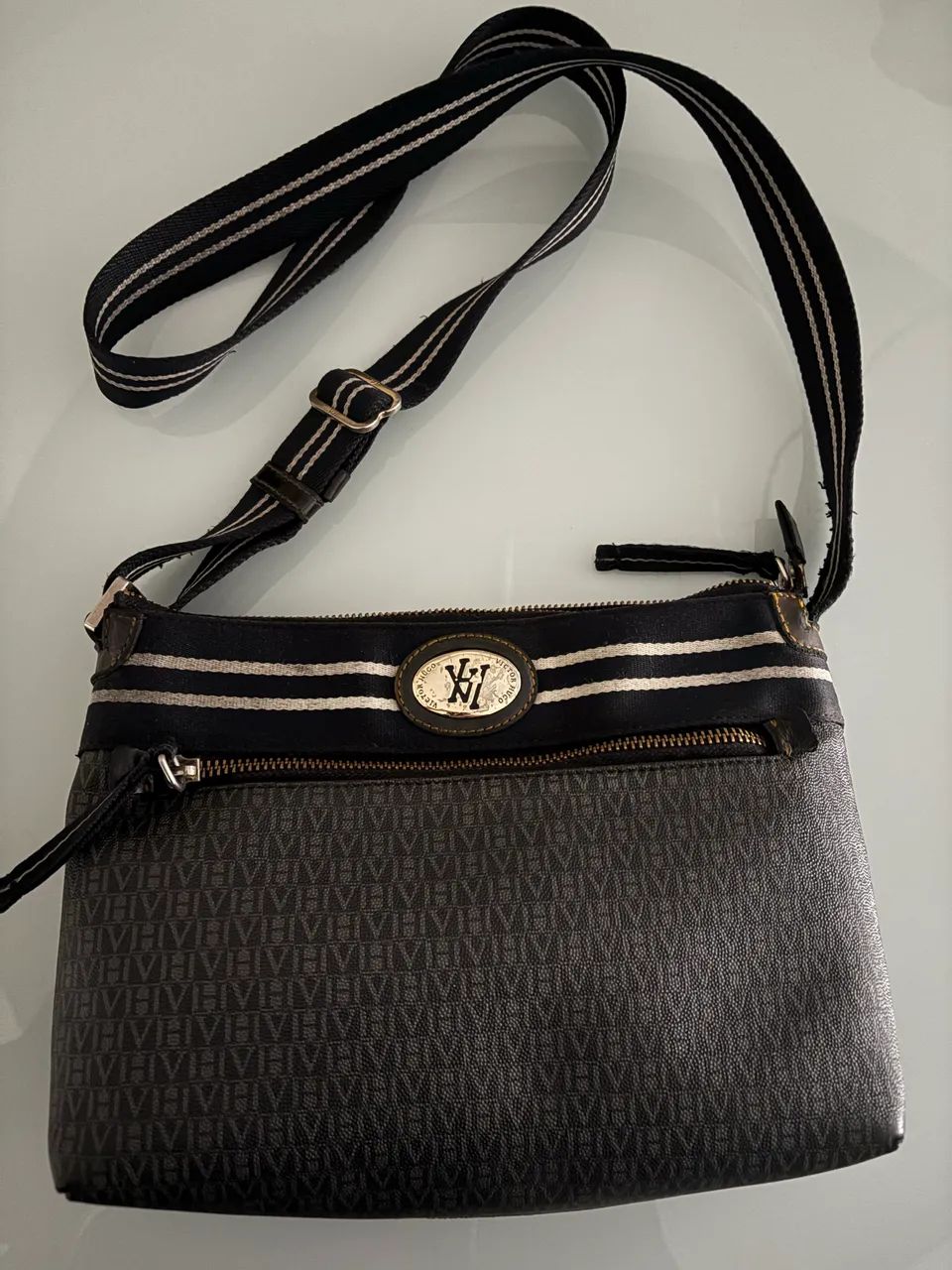 Bolsa Vítor Hugo preta original 